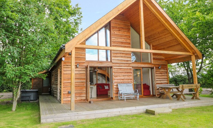 Thorpe On The Hill Cabaña | Dorado Lodge, THORPE-ON-THE-HILL