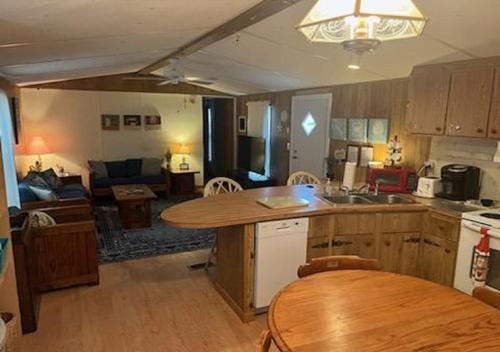 Montego Bay Casa | Dorothy and Johns Ocean City Md Vacation Home Sleeps 8 - 3 bedrooms 2 full bath