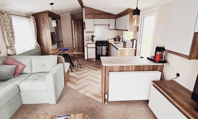 Bridport Casa | Dorset - Freshwater Beach Holiday Home ...with its own private beach!