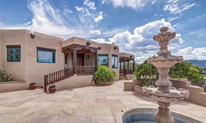 Santa Fe Casa | Dorthia Garden Retreat & Views | Stunning 360 View