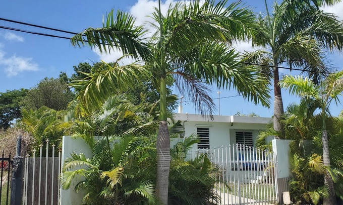 Bravos de Boston Cabaña | ¡Camina hasta la playa con esta casa en la isla perfecta lejos de casa!