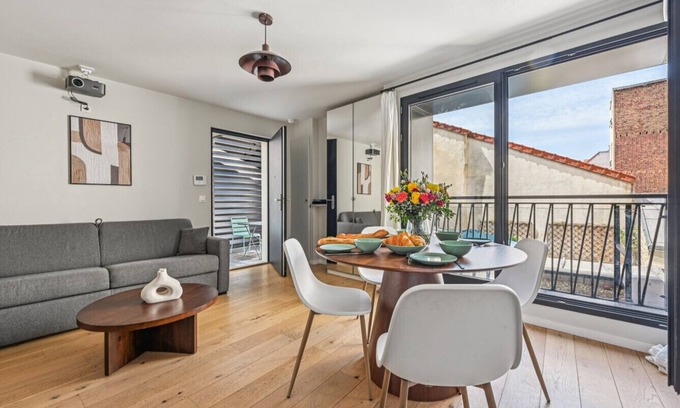 Silly-Gallieni Apartamento | Double Appartement l 15min Eiffel Tower by Car