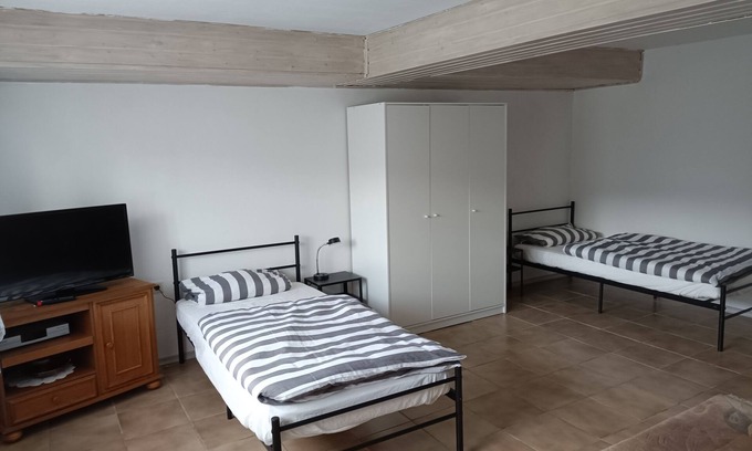 Schwandorf Casa | Double bed apartment with bathroom + cooking facilities in the anteroom