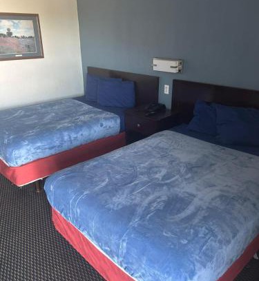 Amarillo Apartamento | Double Bed Hotel Room 206