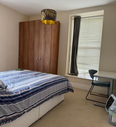 Cork Casa | Double Bedroom with private bathroom close to Cork city