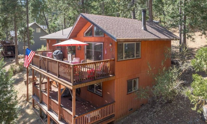 Arnold Cabina | Double Decker Cabin Retreat – Peaceful Getaway in Arnold
