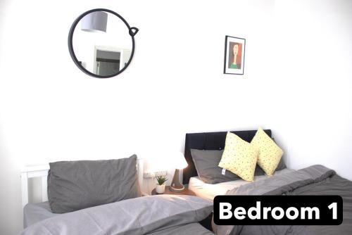 West Ham Casa | Double ground floor room near shop and metro station