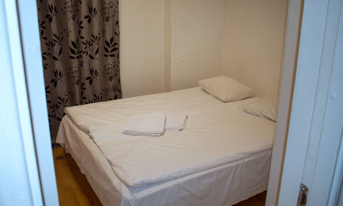 Old Town Casa | Double or Twin Room with Shared Facilities