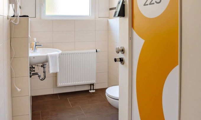 Heilbad Heiligenstadt Apartamento | Double room with private corridor bathroom / Iberg view - Sonnenschein Hotel & Apartments