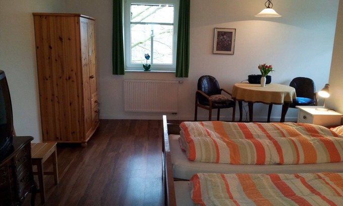 Fehmarn Apartamento | Double room for 3 guests with 25m² in Fehmarn OT Mittelhof (13376)