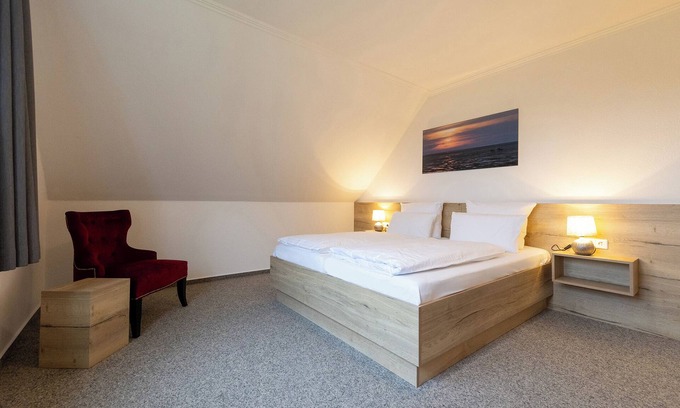 Dorumer Neufeld Apartamento | Double room 117. With plenty of space and style.