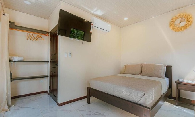 Cantón de Quepos Apartamento | Habitación doble 1 con vista a la jungla