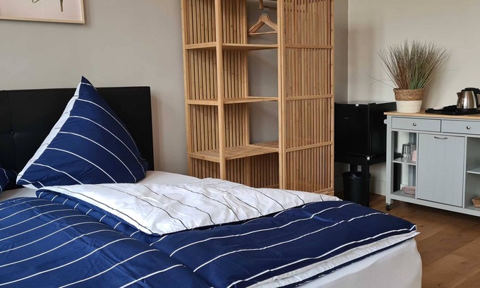 Anklam Apartamento | Double room (18-30m², 2pers.), fridge, Smart-TV - Altes Lazarett Gästehaus