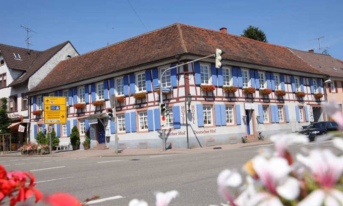Ettenheim Cabaña | Double room B with shower and toilet - Hotel Deutscher Hof