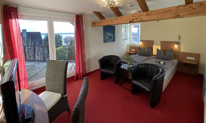 Hagnau Casa | Double room with extra bed balcony/lake view