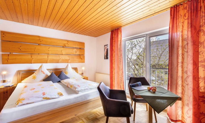 Salem Apartamento | Double room Falke with shower and WC