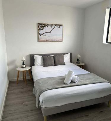 Guildford West Casa | Double Room in Guildford West - Near Parks & Eateries - Explore with Ease - Shared Bathroom