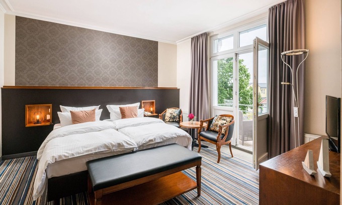 Kuehlungsborn Apartamento | Double room in the main building - Hotel Residenz Waldkrone Kühlungsborn GmbH & Co.KG