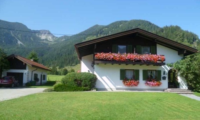 Bayrischzell Cabaña | Double room (online) - Gästehaus Akelei