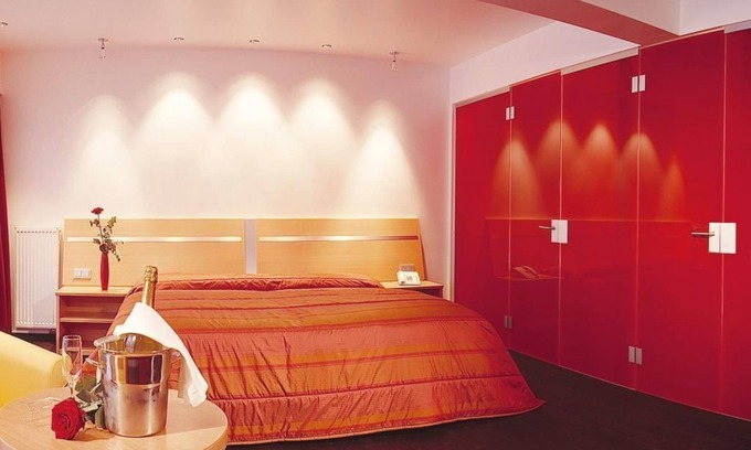 Seefeld Pedestrian Zone Casa | Red Passion - Alpenhotel ... enamórate