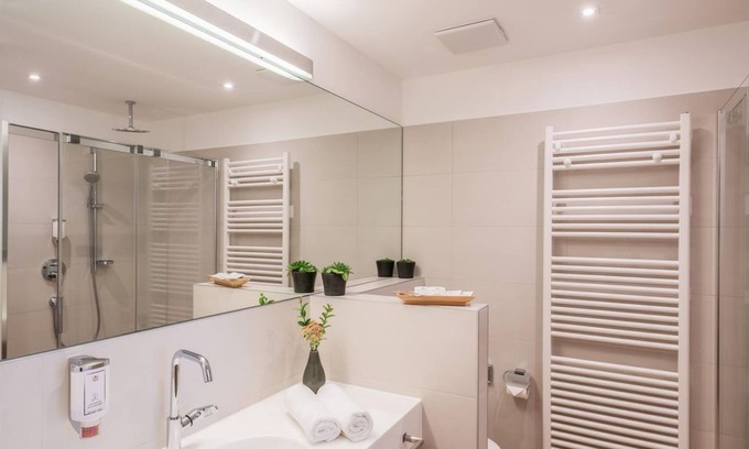 Neusiedl am See Casa | Double room, shower, deluxe - Hotel Wende