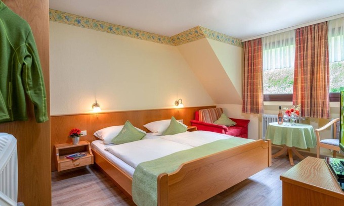 Oberwesel Cama Y Desayuno | Double room, shower or bath, WC - Gutsschänke Sennerhof