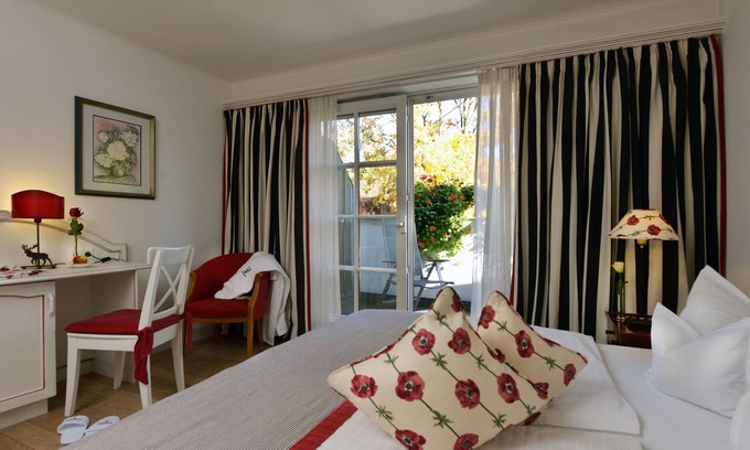 Erpfingen Apartamento | Double room Wiesäcker with balcony, 20 sqm, bathroom with shower