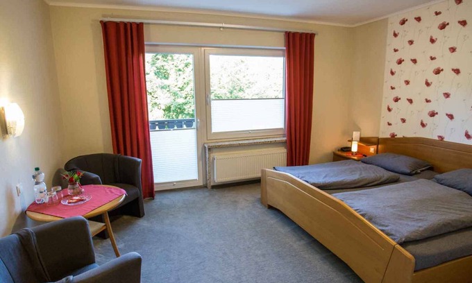 Schmallenberg Apartamento | Double room with shower/WC