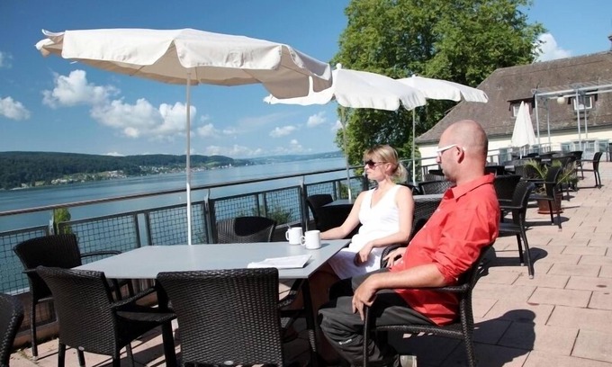 Reichenau Apartamento | Double room with double beds, shower/toilet