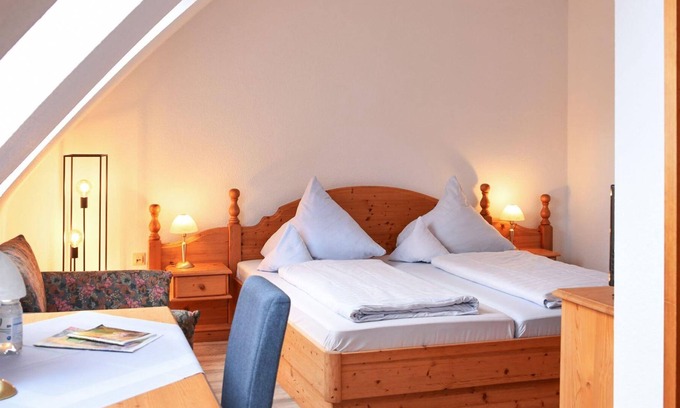 Freinsheim Casa | Double room with living area, shower, toilet, non-smoking - Weinheber - hotel and wine bar