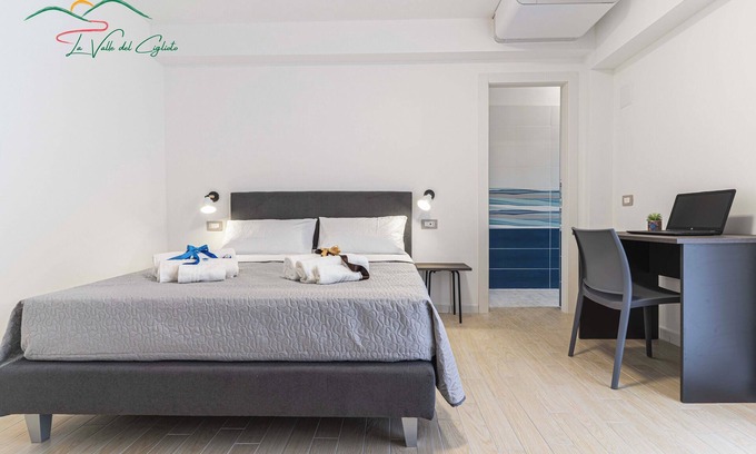 Licusati Apartamento | Double Room with Private Bathroom - Room Rentals in Licusati (SA)