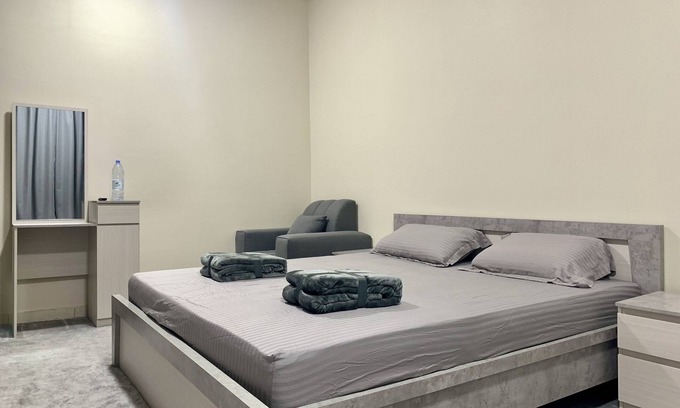 Riyadh Apartamento | Double room with private bathroom, separate entrance and self-entry