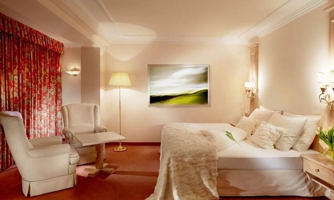 Zell am See Casa | Habitación doble con ducha o bañera. Baño, aseo, balcón - Salzburgerhof, spa golf y Genießerhotel