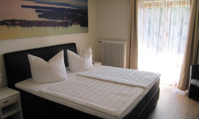 Nonnenhorn Apartamento | Double room with shower/WC