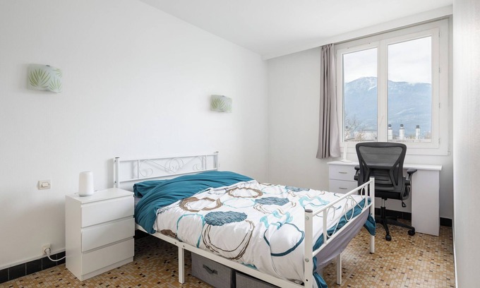 Secteur 4 Apartamento | Double room with WIFI