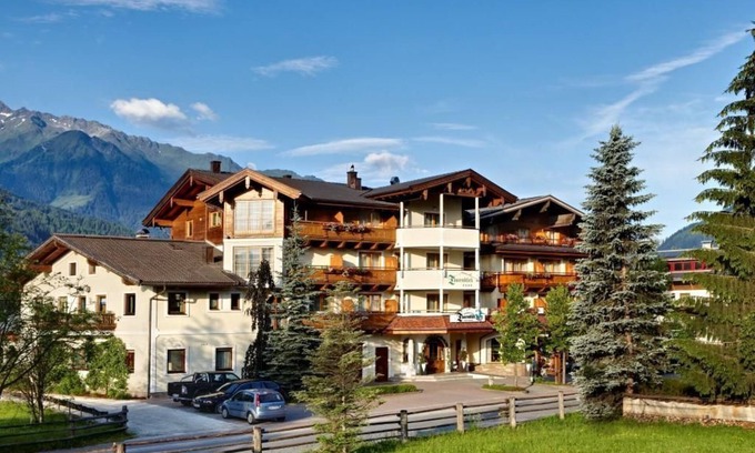 Bramberg am Wildkogel Apartamento | Estudio doble "Bergkristall" m. Ofenstube - Tauernblick, Emerald Hotel
