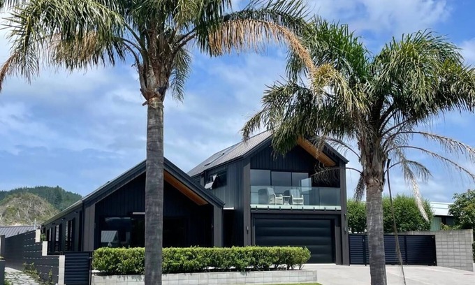 Pauanui Casa | Double Waterfront Pauanui Waterways Home With Stunning Views And Private Jetty