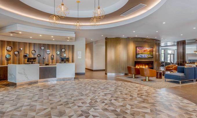 Charleston Hotel | Cambria Hotel Charleston Riverview