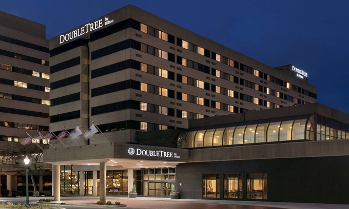 Canton Hotel | DoubleTree by Hilton Canton Downtown