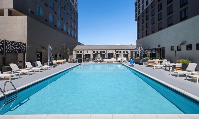 Belcaro Hotel | DoubleTree by Hilton Denver Cherry Creek