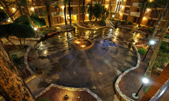 Tucson Hotel | DoubleTree Suites by Hilton Tucson Airport