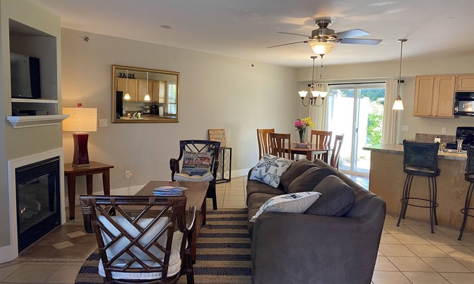 Douglas Condominio | Douglas Condo w/pool! 2 Bedroom/2 Bath