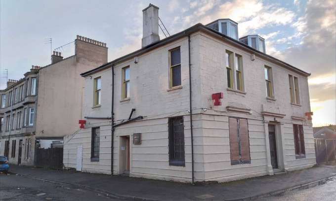 Clydebank Hotel | Douglas Hotel