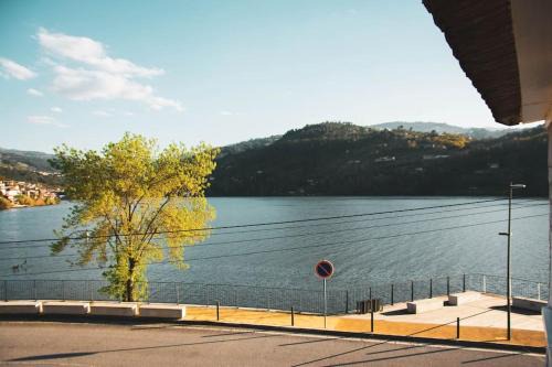 Ribadouro Casa | Douro Bay House