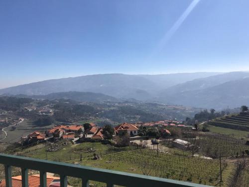 Santa Marinha do Zezere Apartamento | Douro vineyards and Mountains