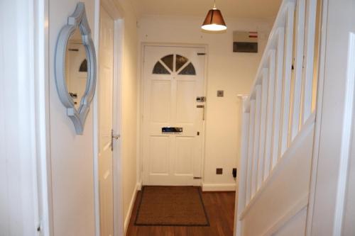 Rochester Apartamento | Dove's Place in historic Rochester with Parking