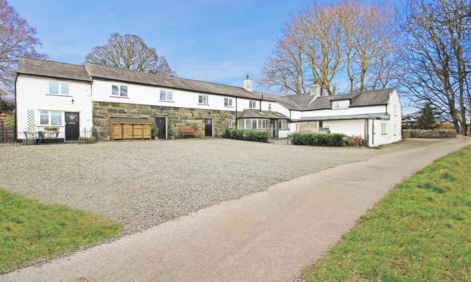 Llanllyfni Cabaña | DOWLAIS, pet friendly, with a garden in Penygroes