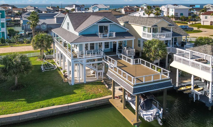 Isla Del Sol Casa | Down by the Bay - Canal Home - Boat dock & ramp access -