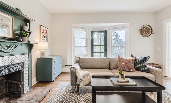 Cheesman Park Apartamento | Downing by Modern Midstay / 3Blks to Cheesman! #D3