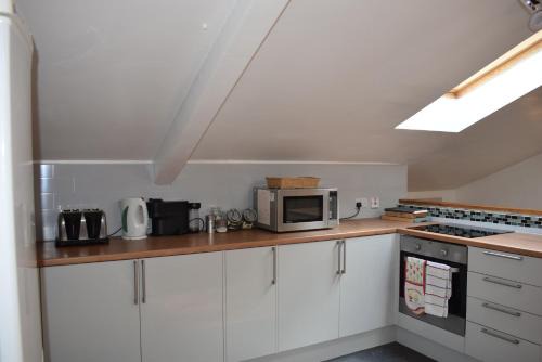 Clayton Cama Y Desayuno | Downlands Barn apartment 1 Bedroom - 2 Futon in Lounge
